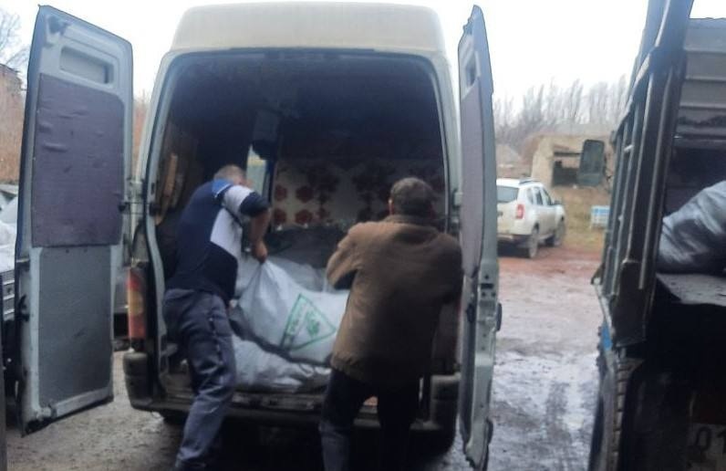 Видача твердого палива в Покровській громаді