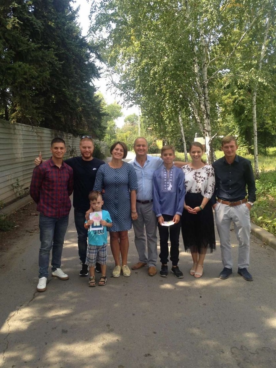 Родина Гольцер з Селидового